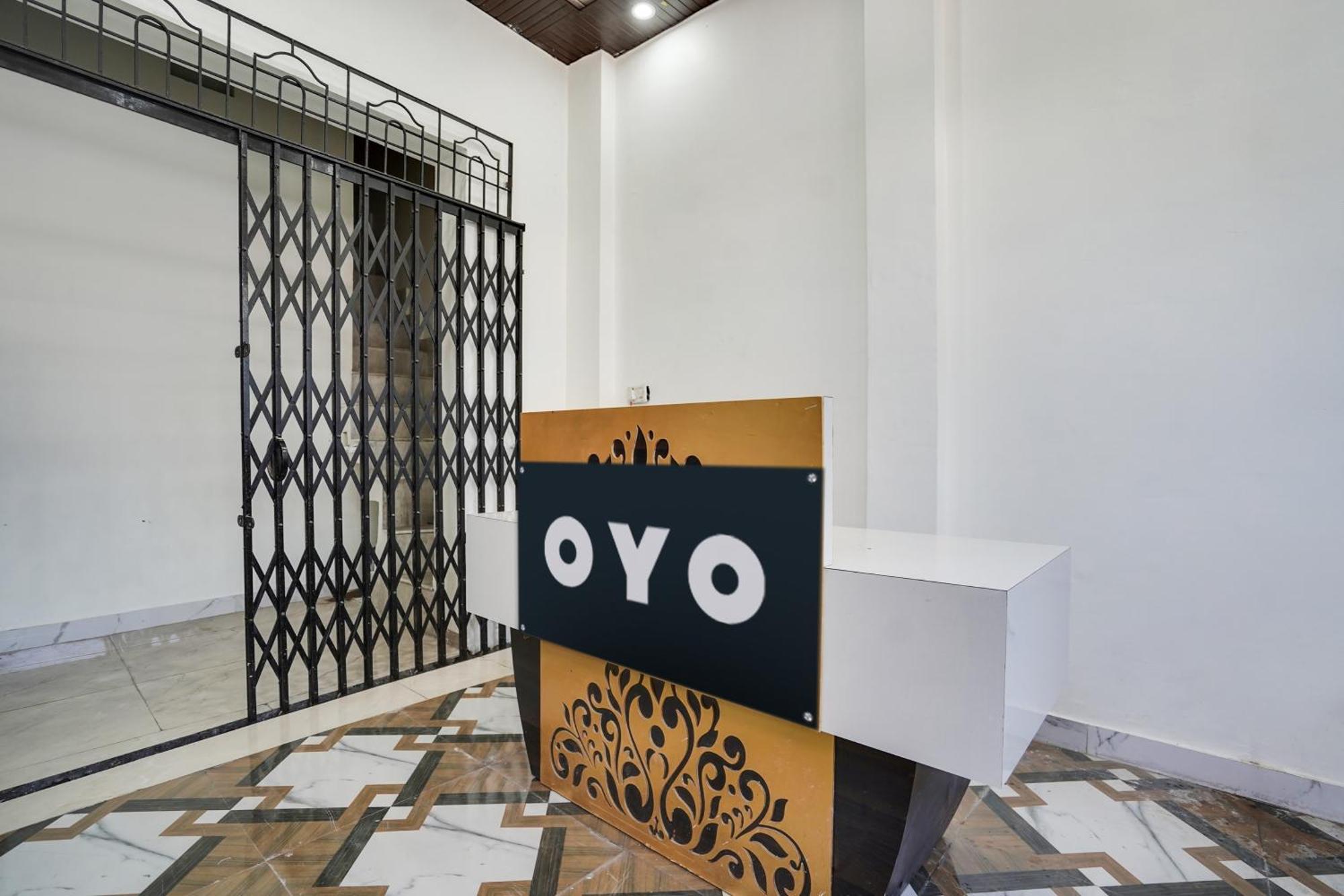 Hotel O The Moon Bareilly Exterior photo